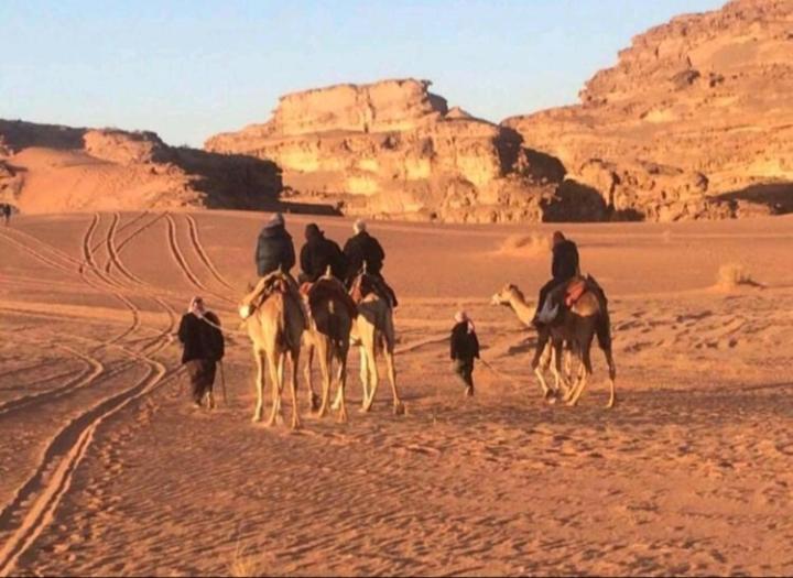Wadi Rum Fun Time Tour'S מראה חיצוני תמונה